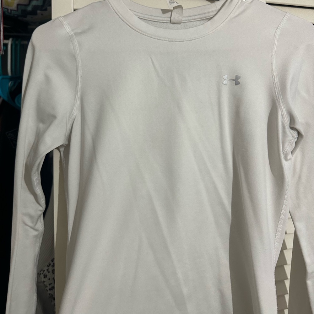 Under Armor Long sleeve sports shirt!